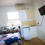 Zing Backpackers