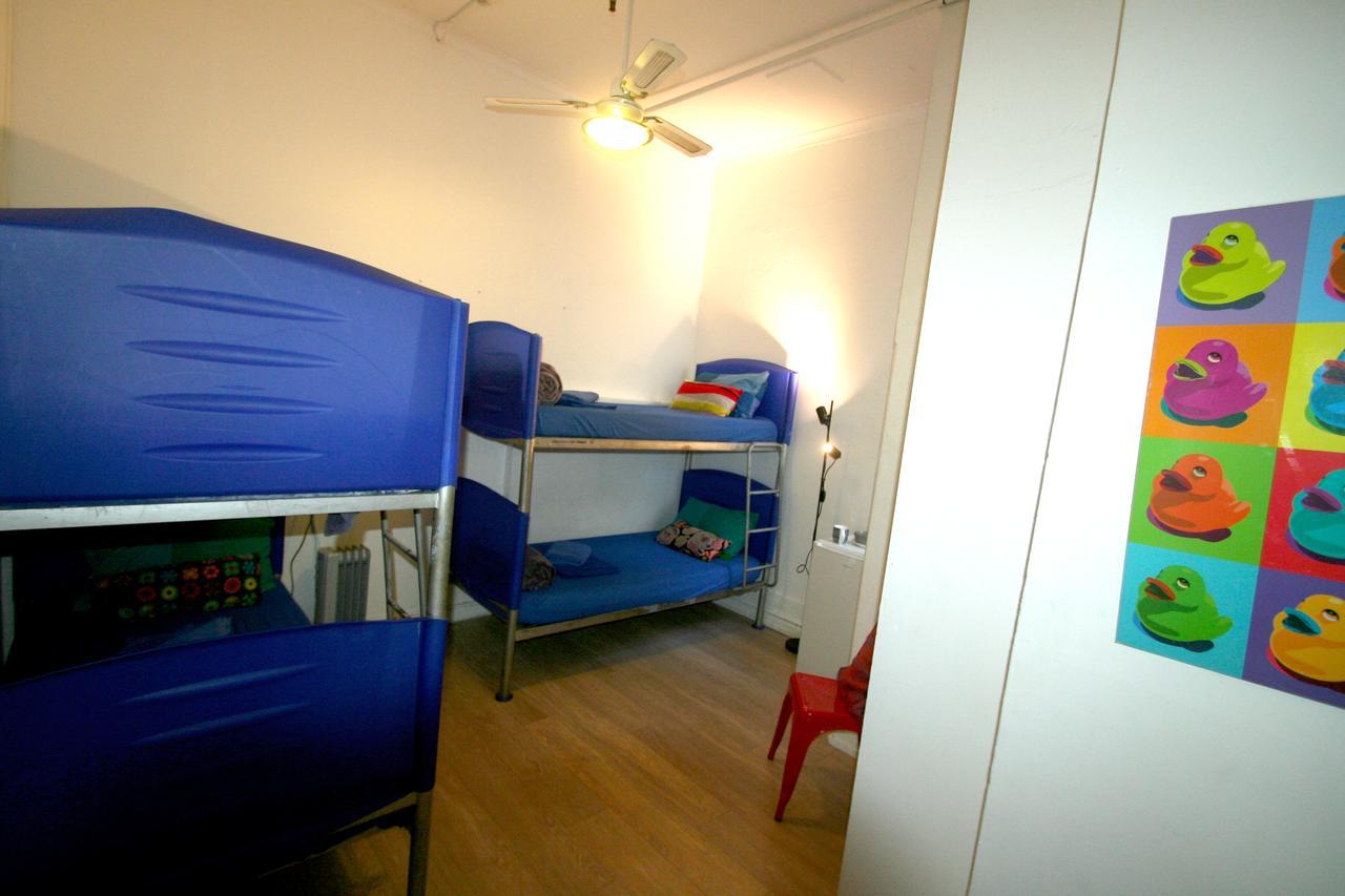 Zing Backpackers Hostel *