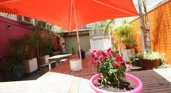 Zing Backpackers Hostel *